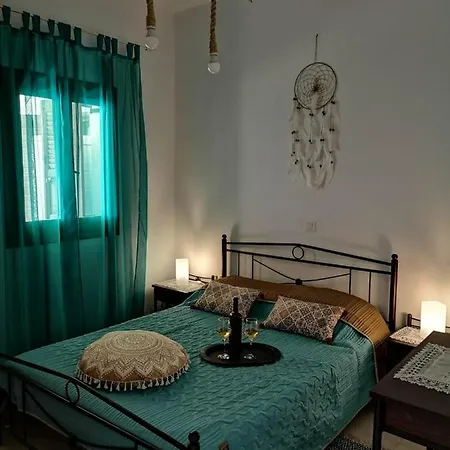 Thira Villa Perissa (Santorini)