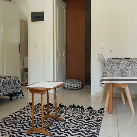 Thira Villa Perissa (Santorini)