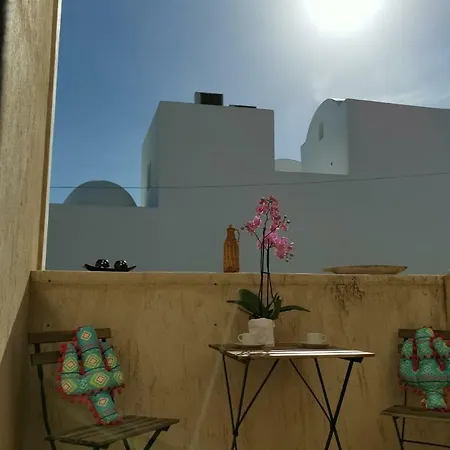 Thira Perissa (Santorini)